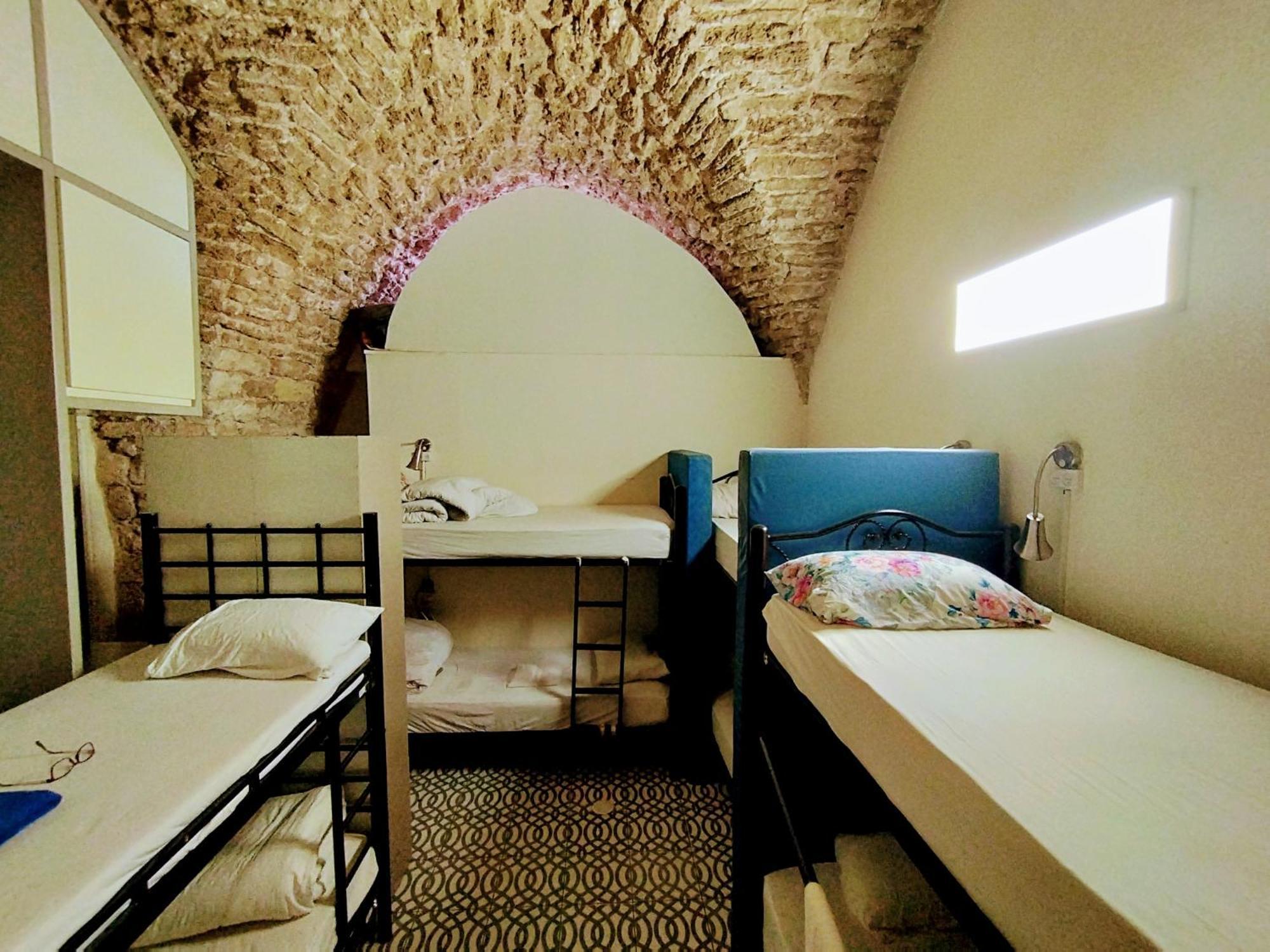 Polihosts Old Jaffa Hostel Tel Aviv Ngoại thất bức ảnh